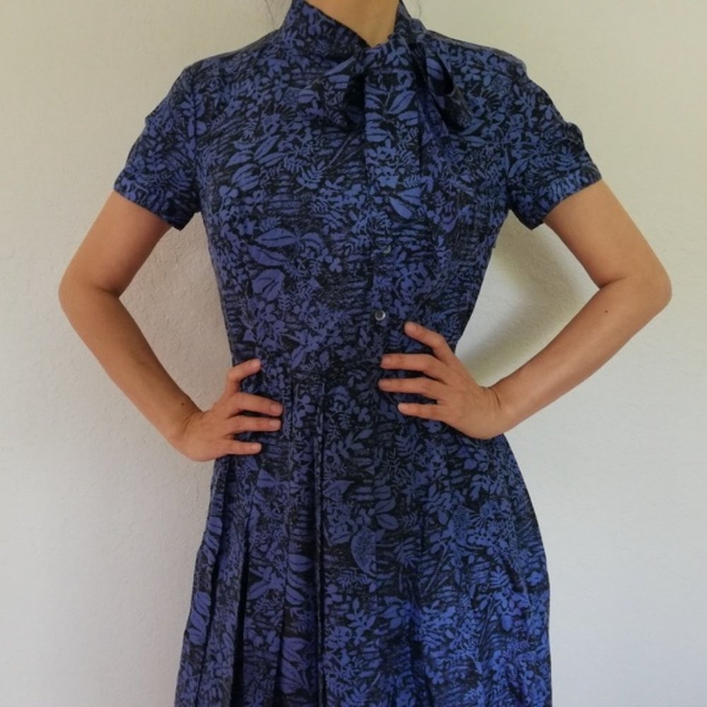 New Brooks Brothers 100% silk pussy bow tie neck printed pleated mod midi dress